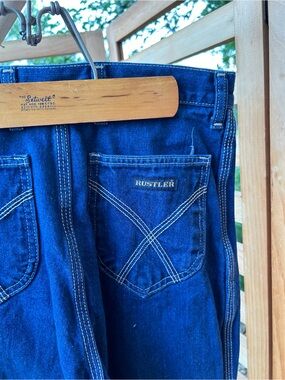 Vintage Women’s Wrangler Rustler Straight Leg Dark Wash White Stitch Jeans